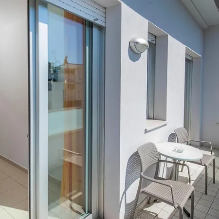 Marzia Apartahotel Rímini