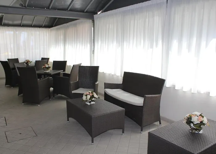 Aparthotel Marzia 4*